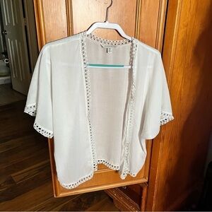Boho American eagle white cover up size XS. Crochet design around edges